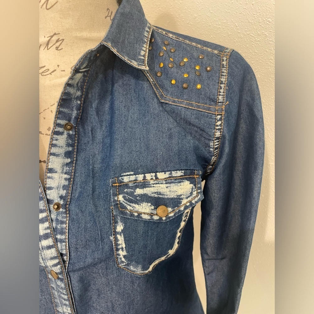 Dream Out Loud beautiful button up top SZ medium EUC 🥰 - Picture 2 of 6